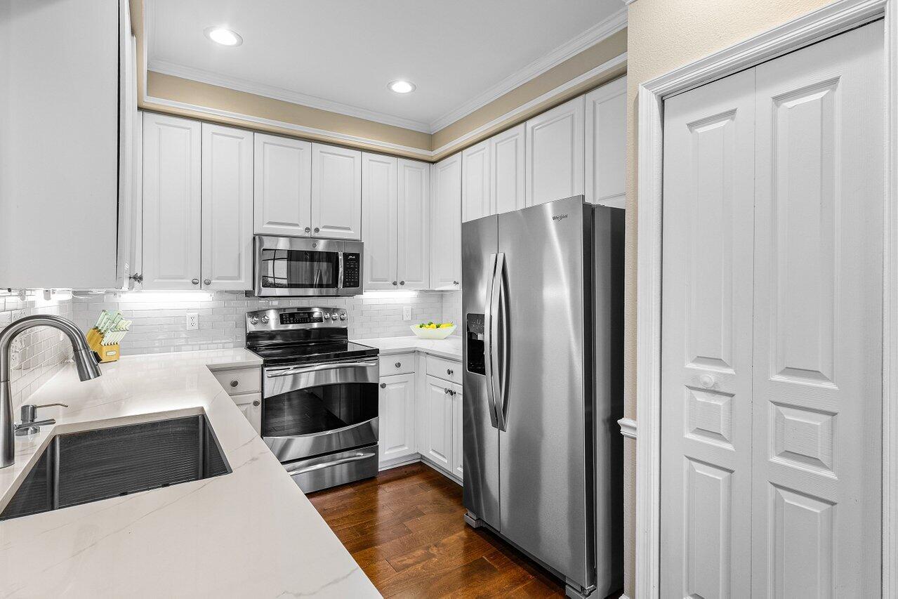 MLS #RX-11103760 image #10