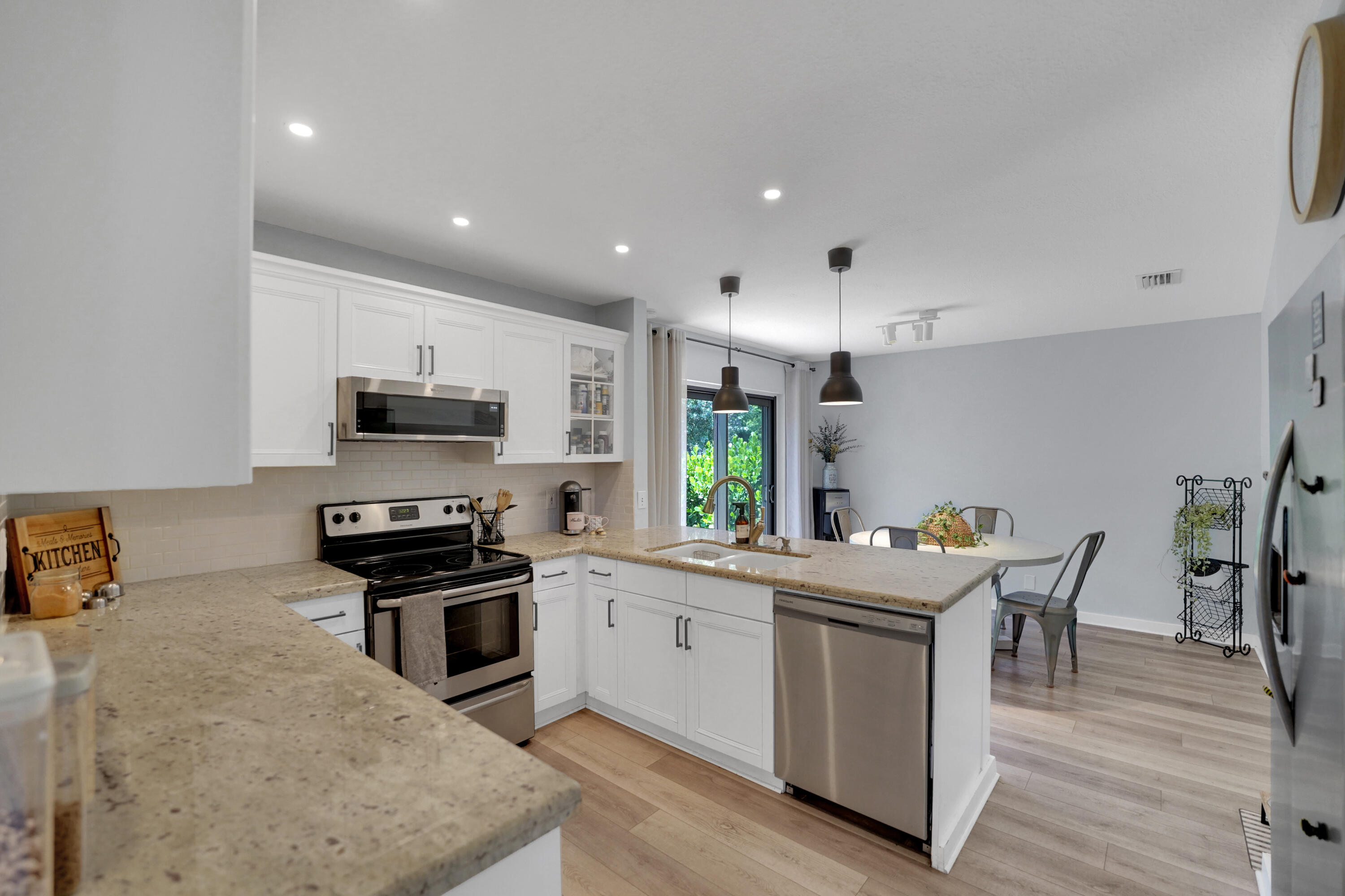 MLS #RX-11105388 image #16