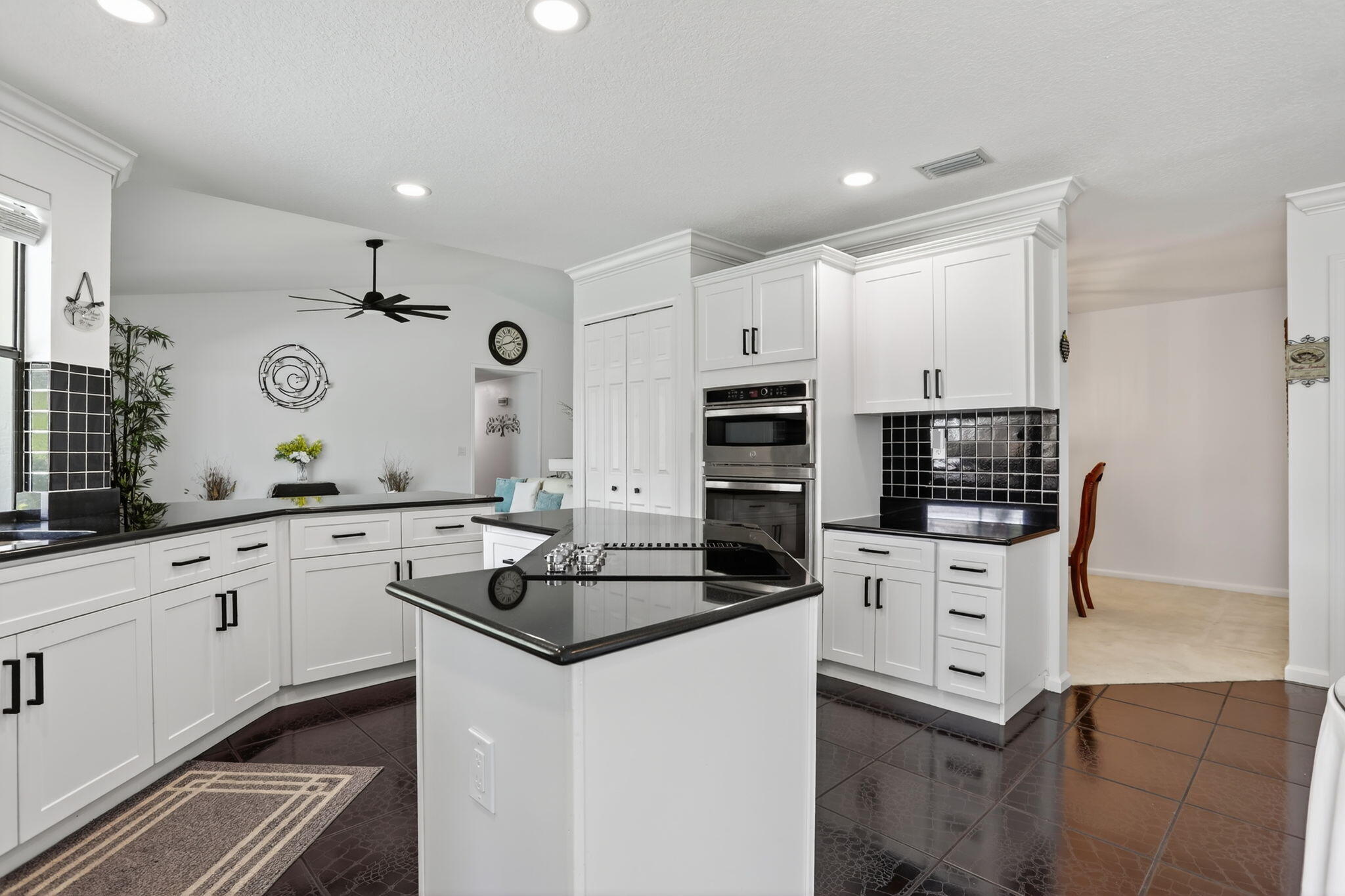 MLS #RX-11106615 image #2