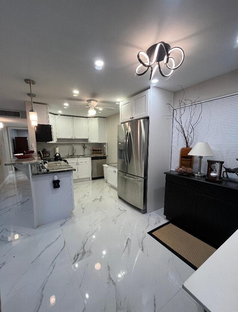 MLS #RX-11107501 image #1