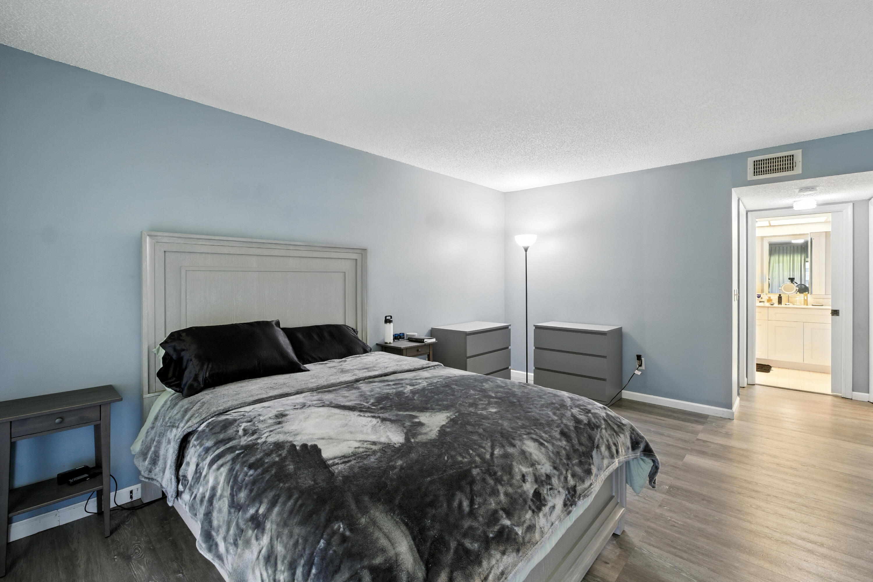 MLS #RX-10502132 image #12