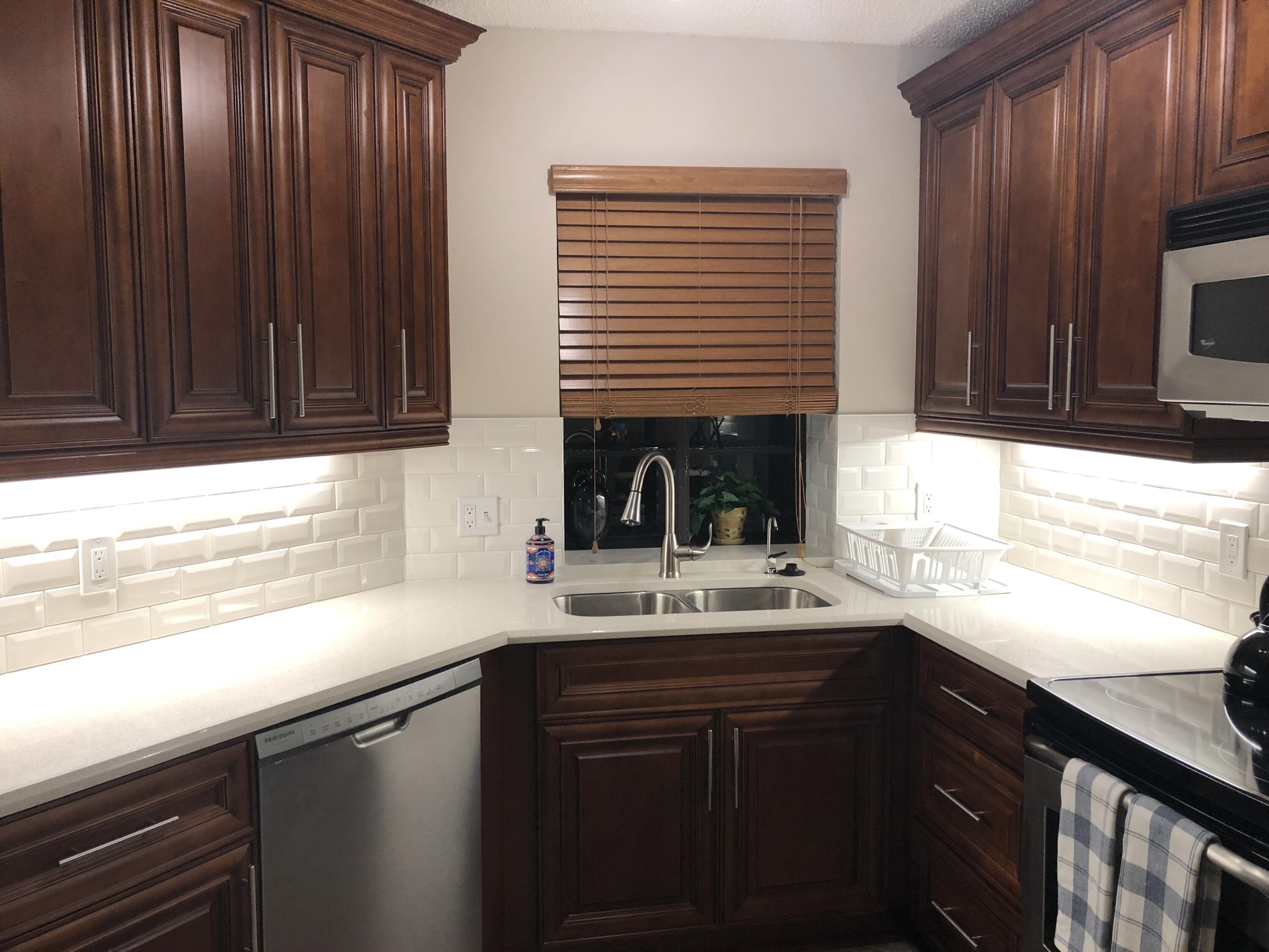 MLS #RX-11109563 image #1