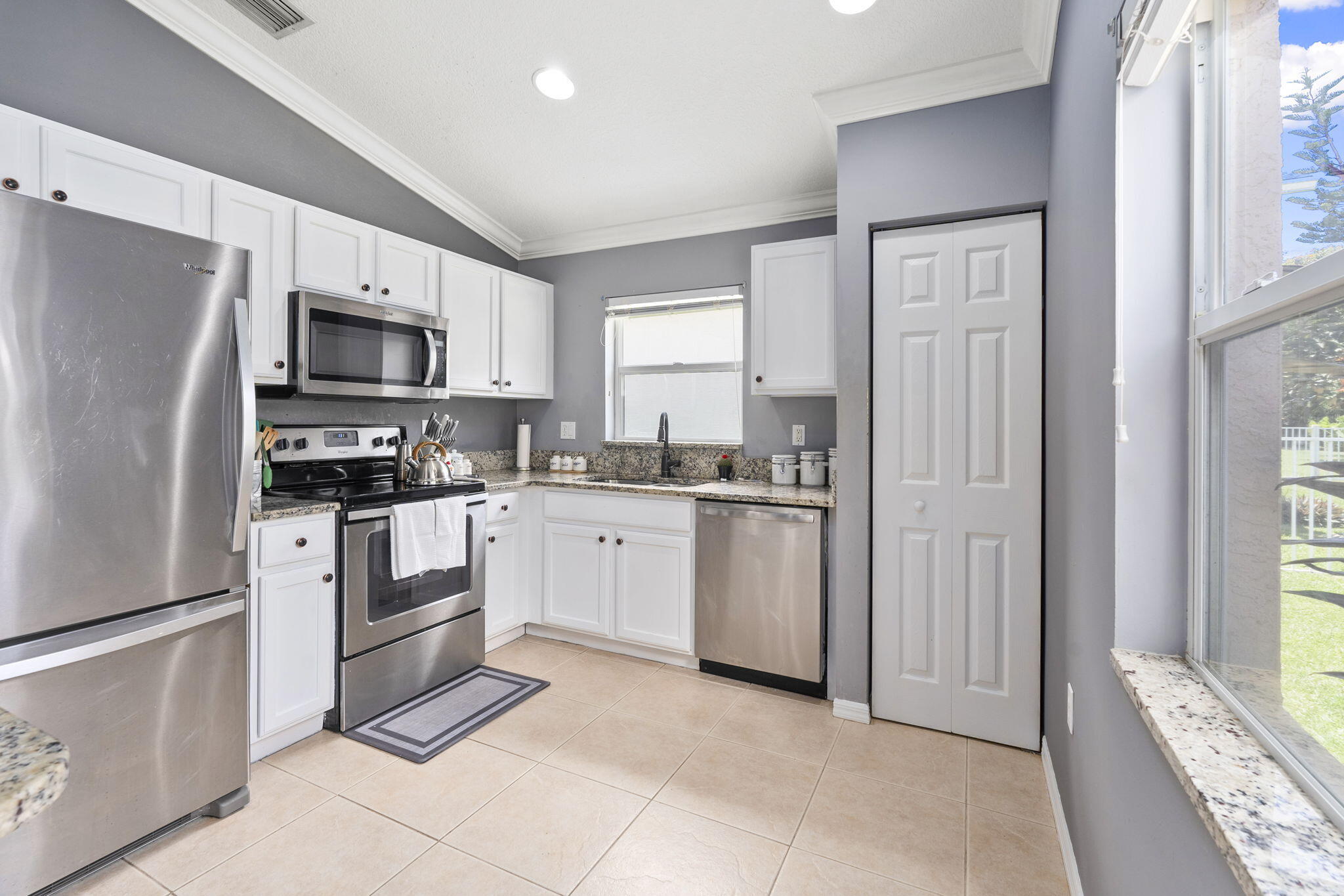 MLS #RX-11110842 image #2