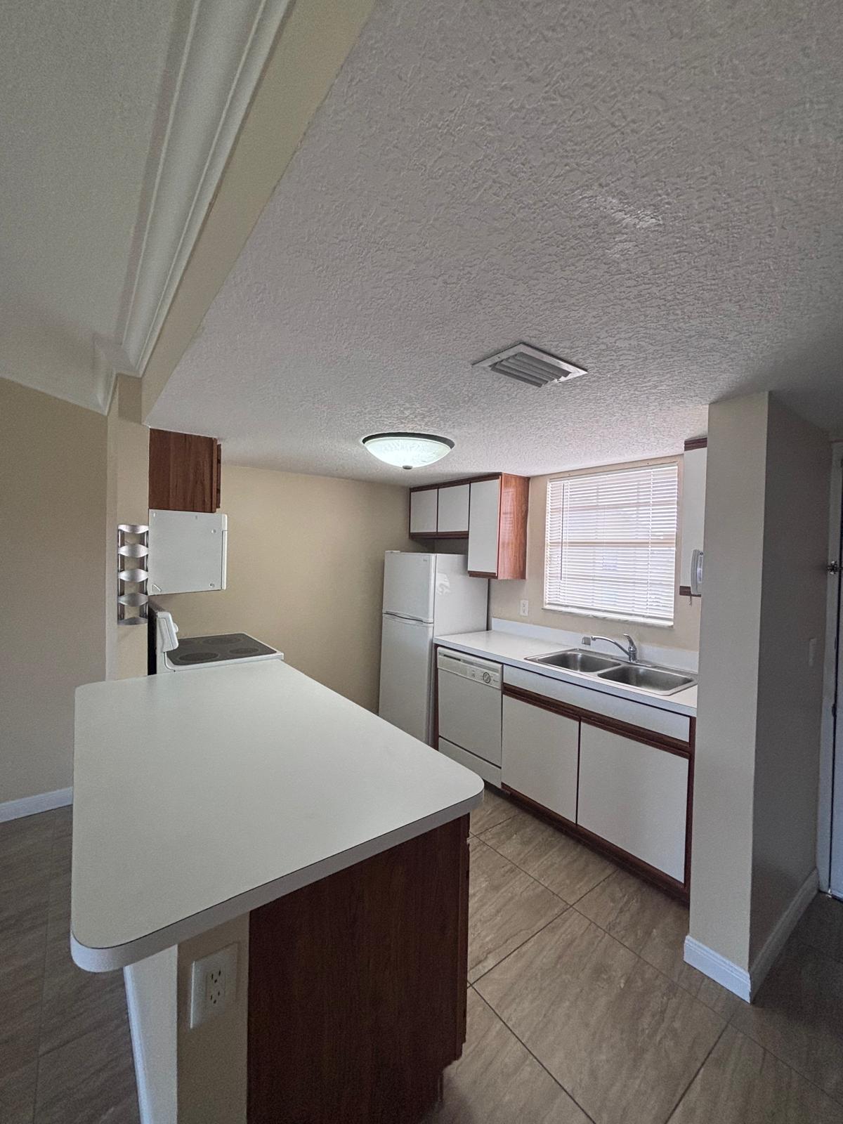 MLS #RX-10725476 image #4