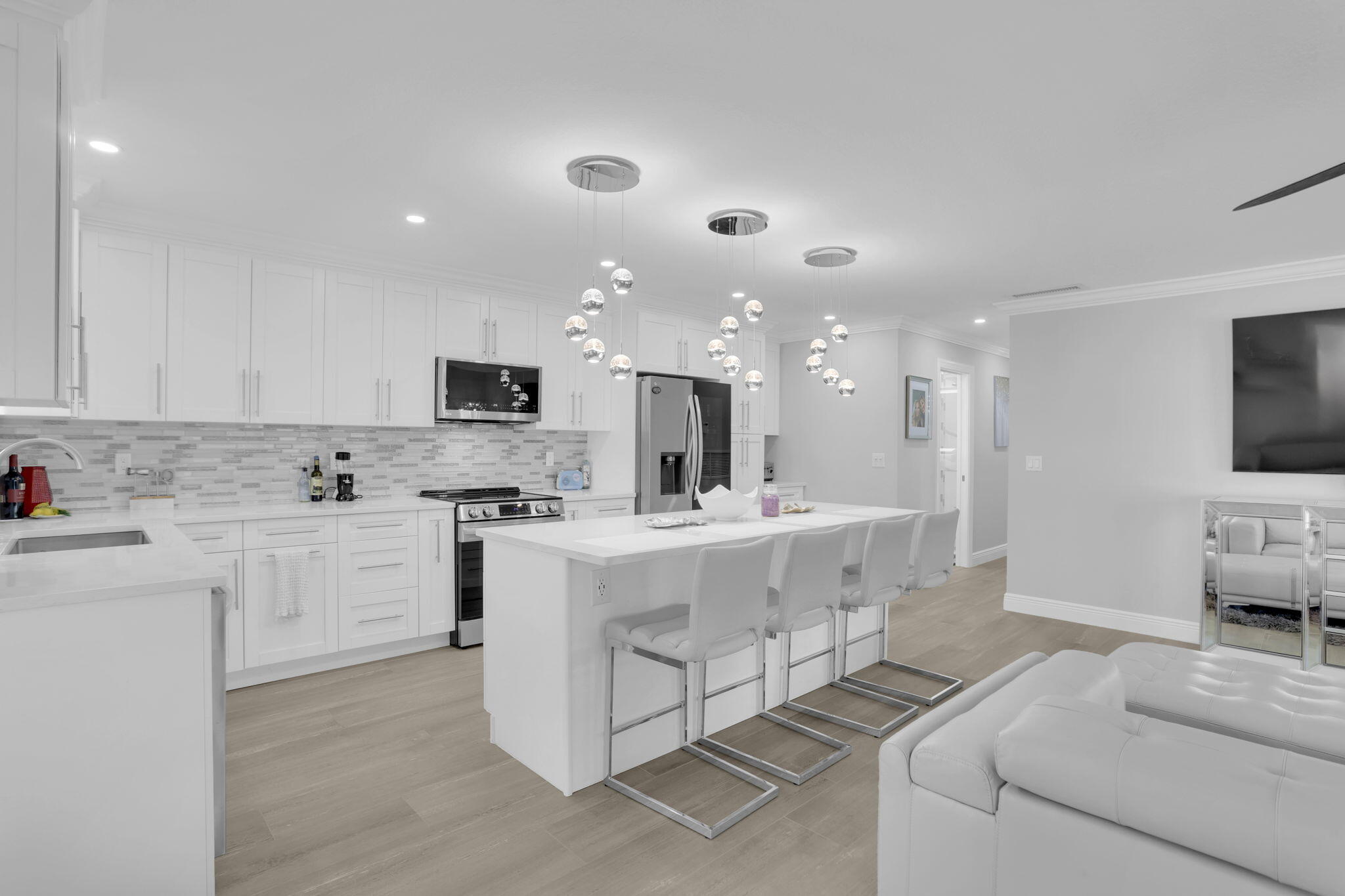 MLS #RX-10989699 image #1