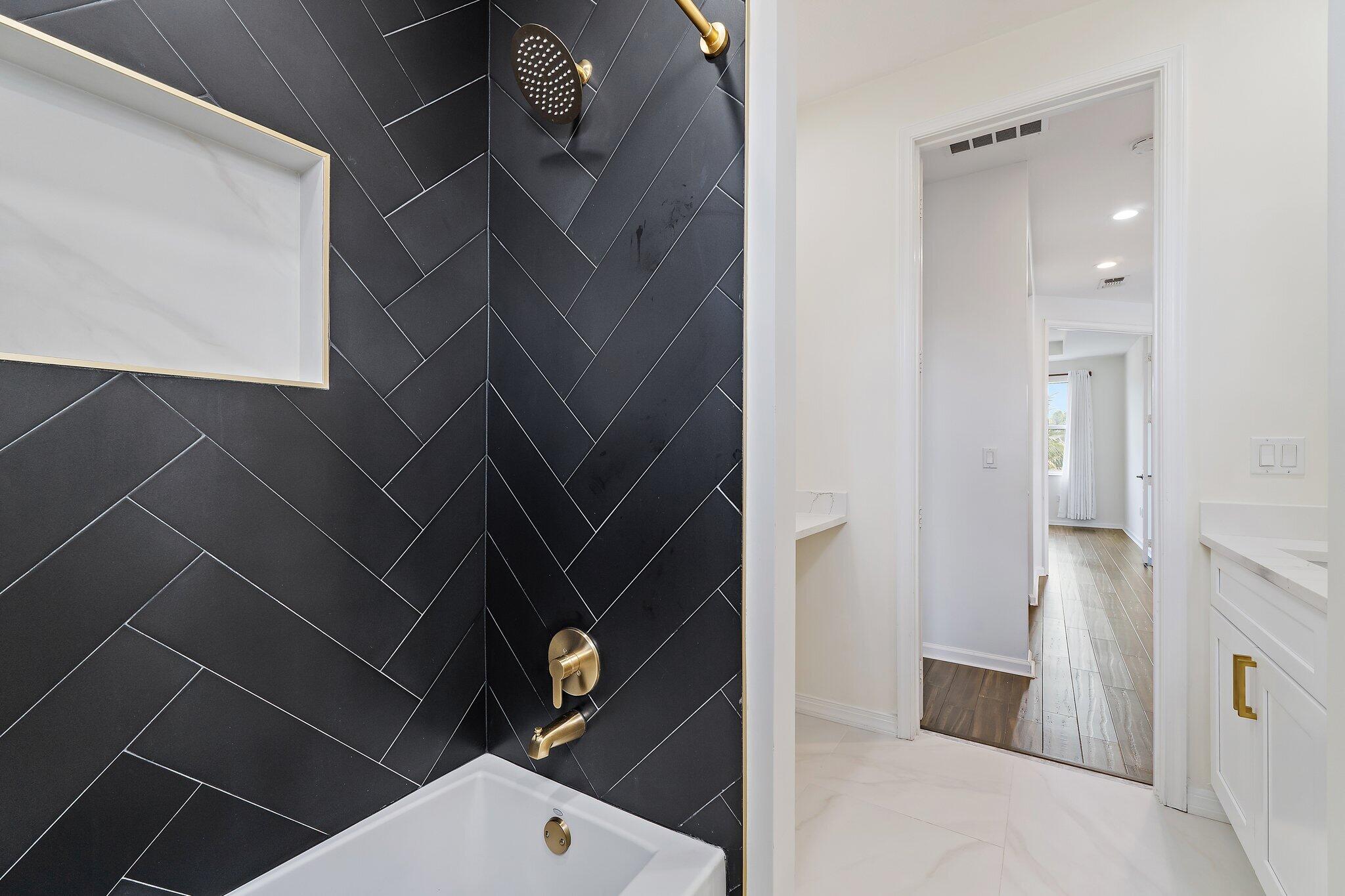 MLS #RX-11113302 image #35