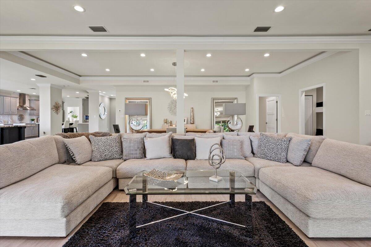 MLS #RX-11113434 image #10