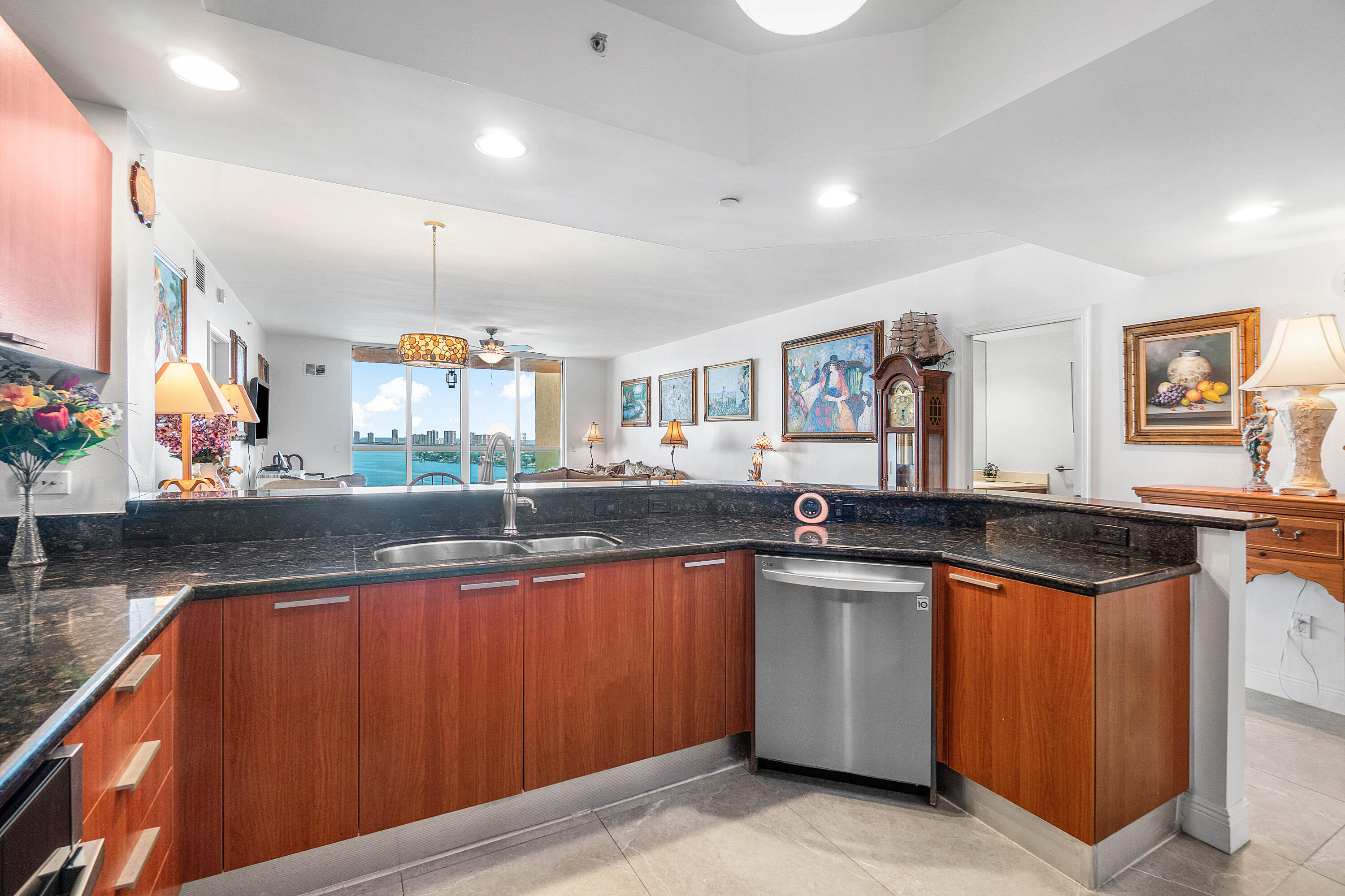 MLS #RX-11115488 image #2