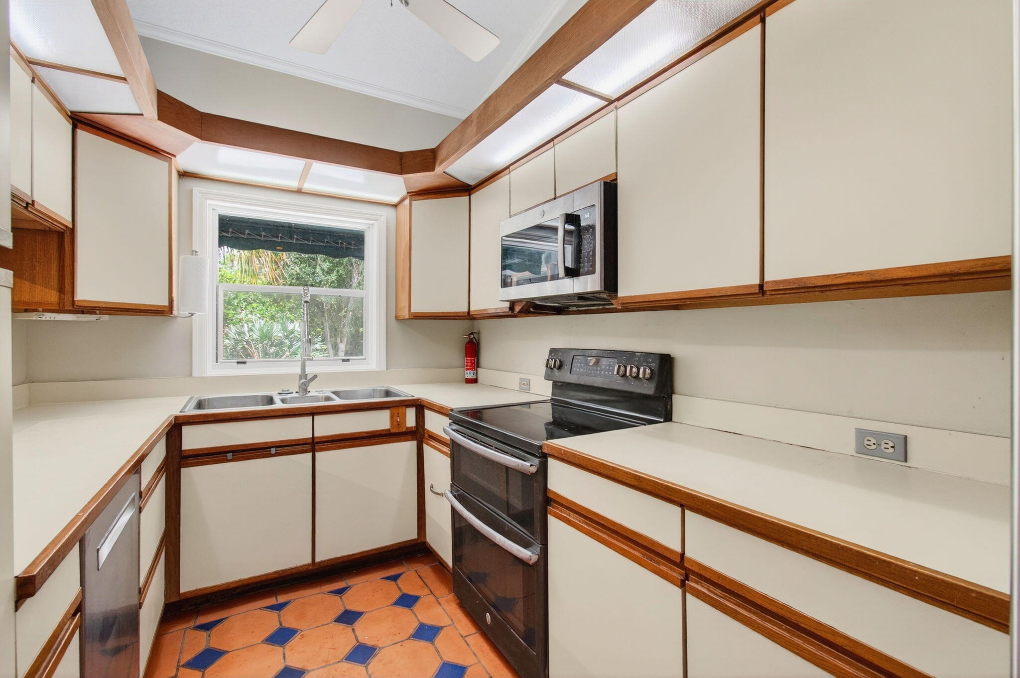 MLS #RX-11116809 image #46