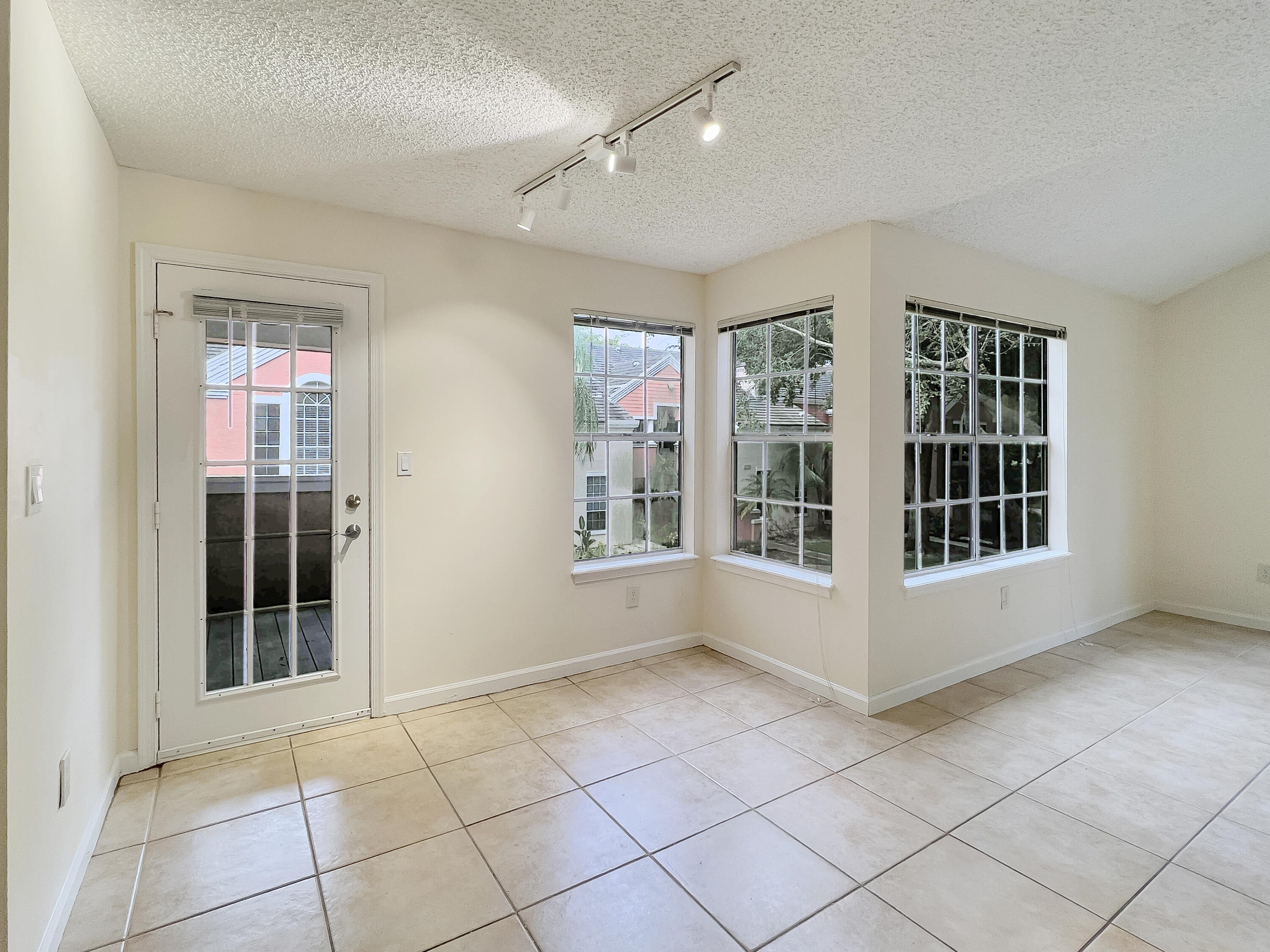 MLS #RX-10522441 image #6