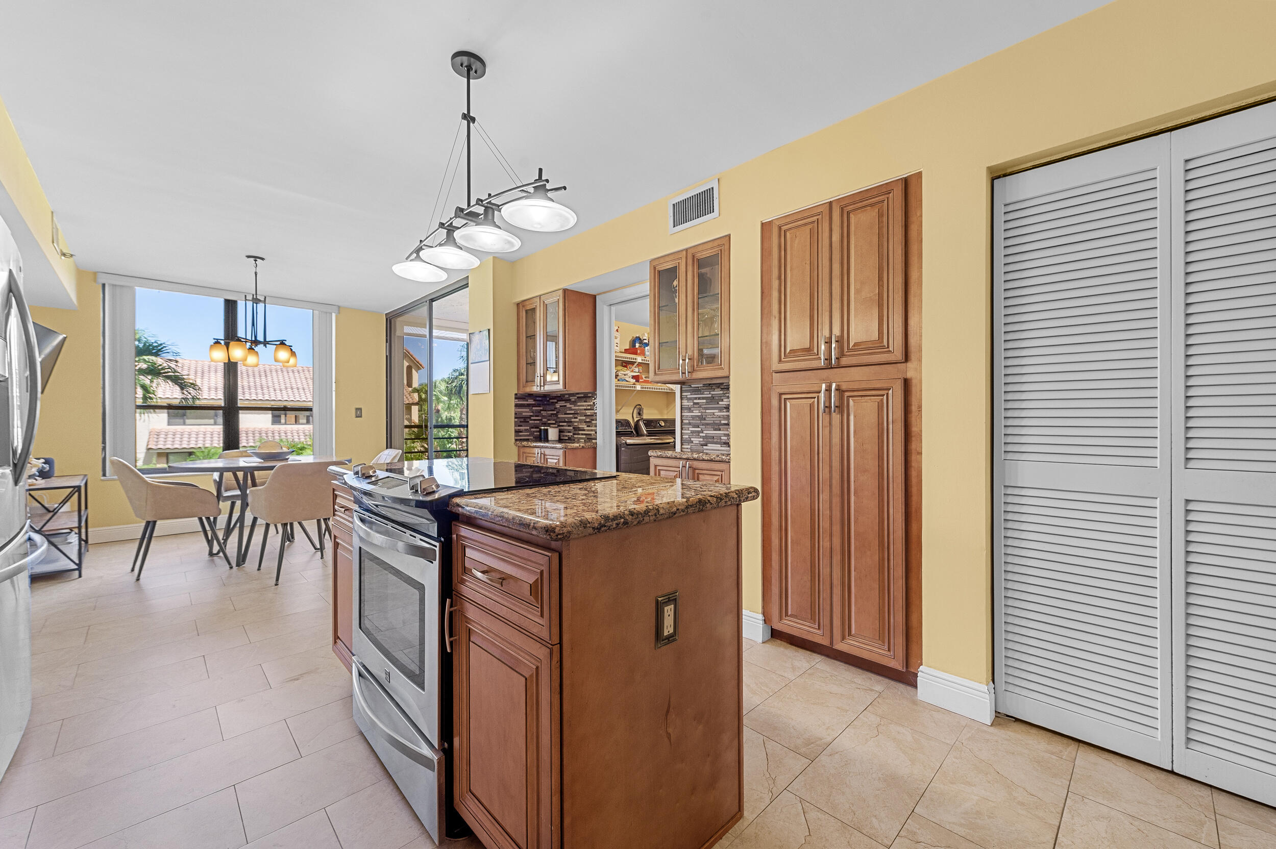 MLS #RX-10866153 image #13