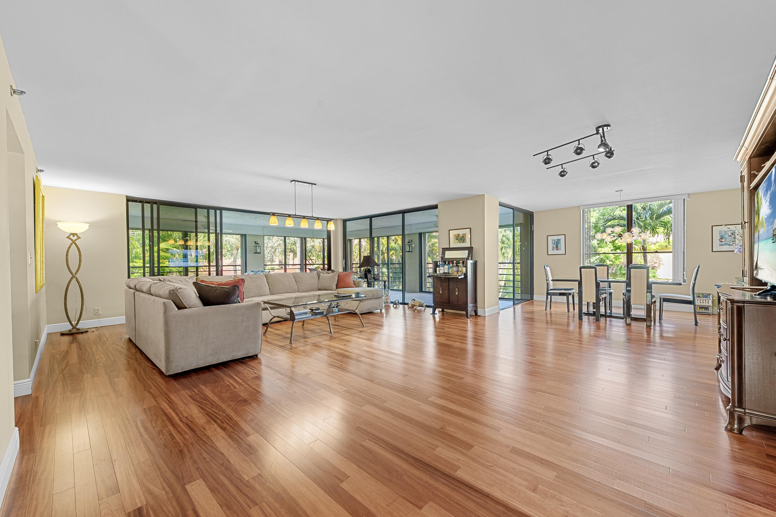 MLS #RX-10866153 image #4