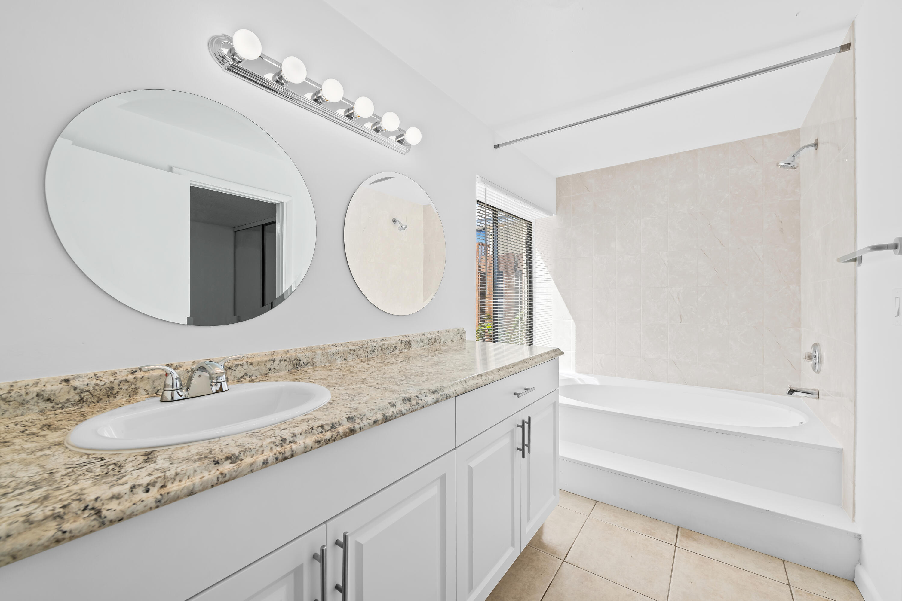 MLS #RX-11118706 image #5