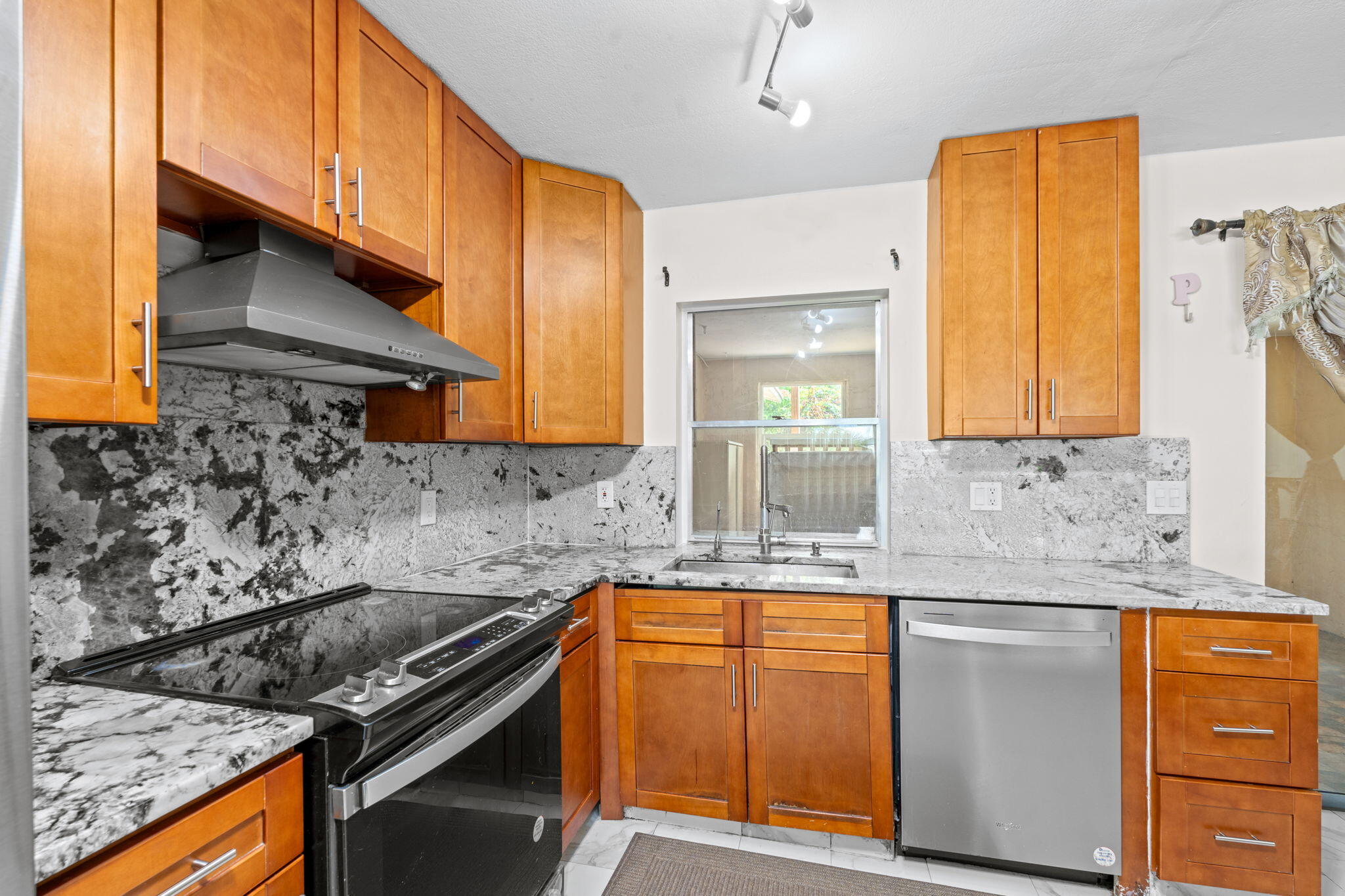 MLS #RX-11118902 image #8