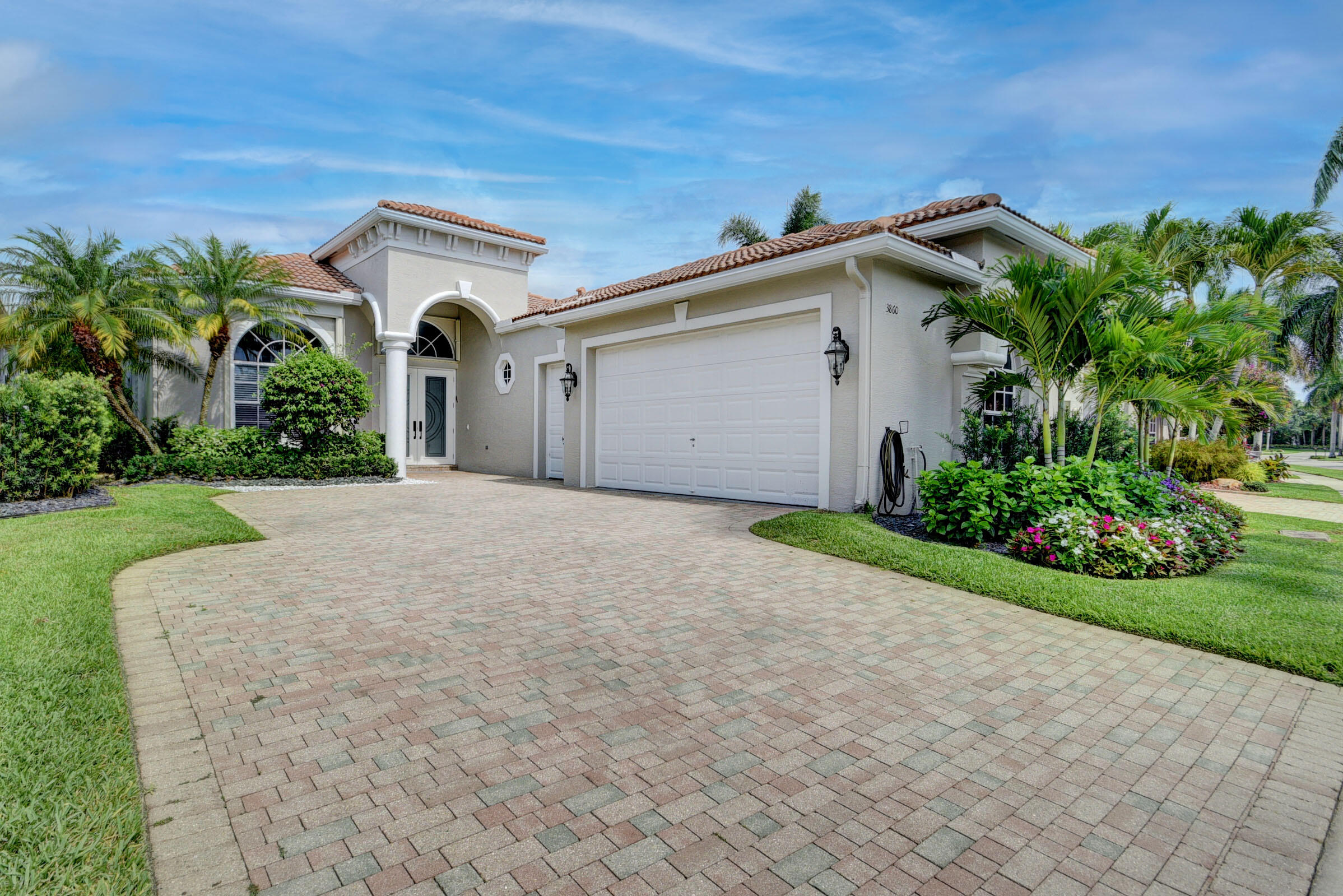 MLS #RX-11120101 image #1