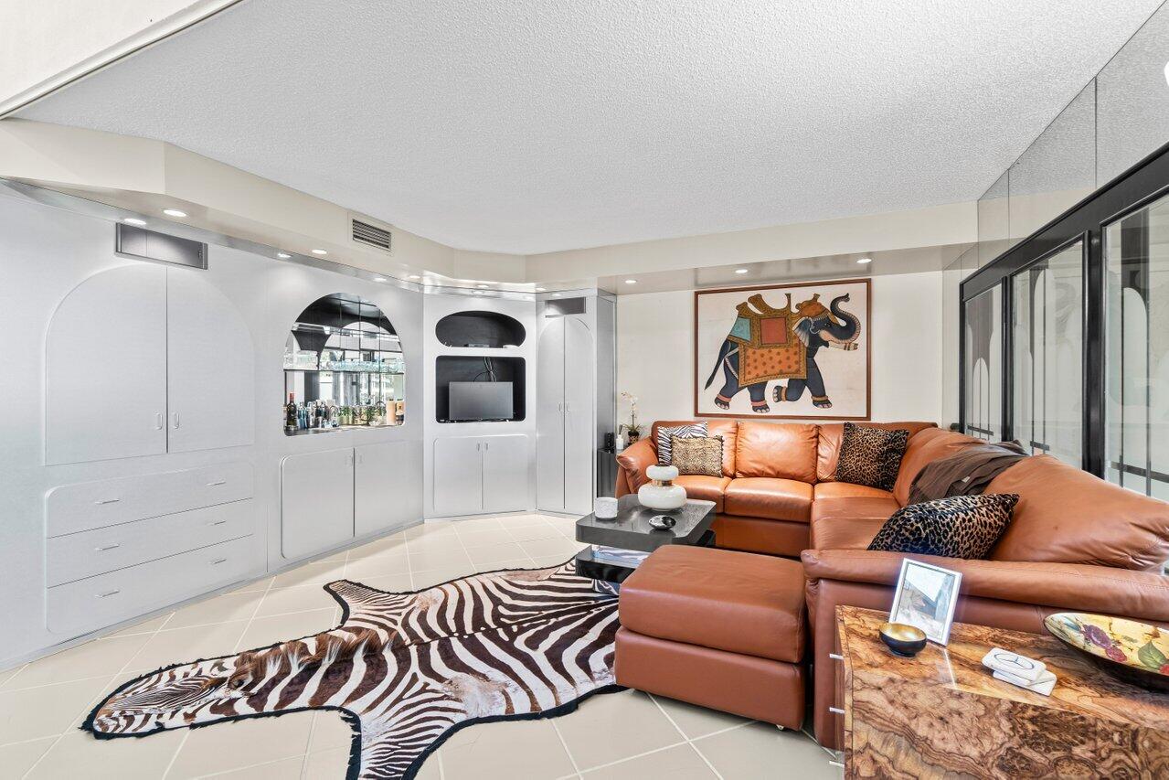 MLS #RX-11009494 image #11