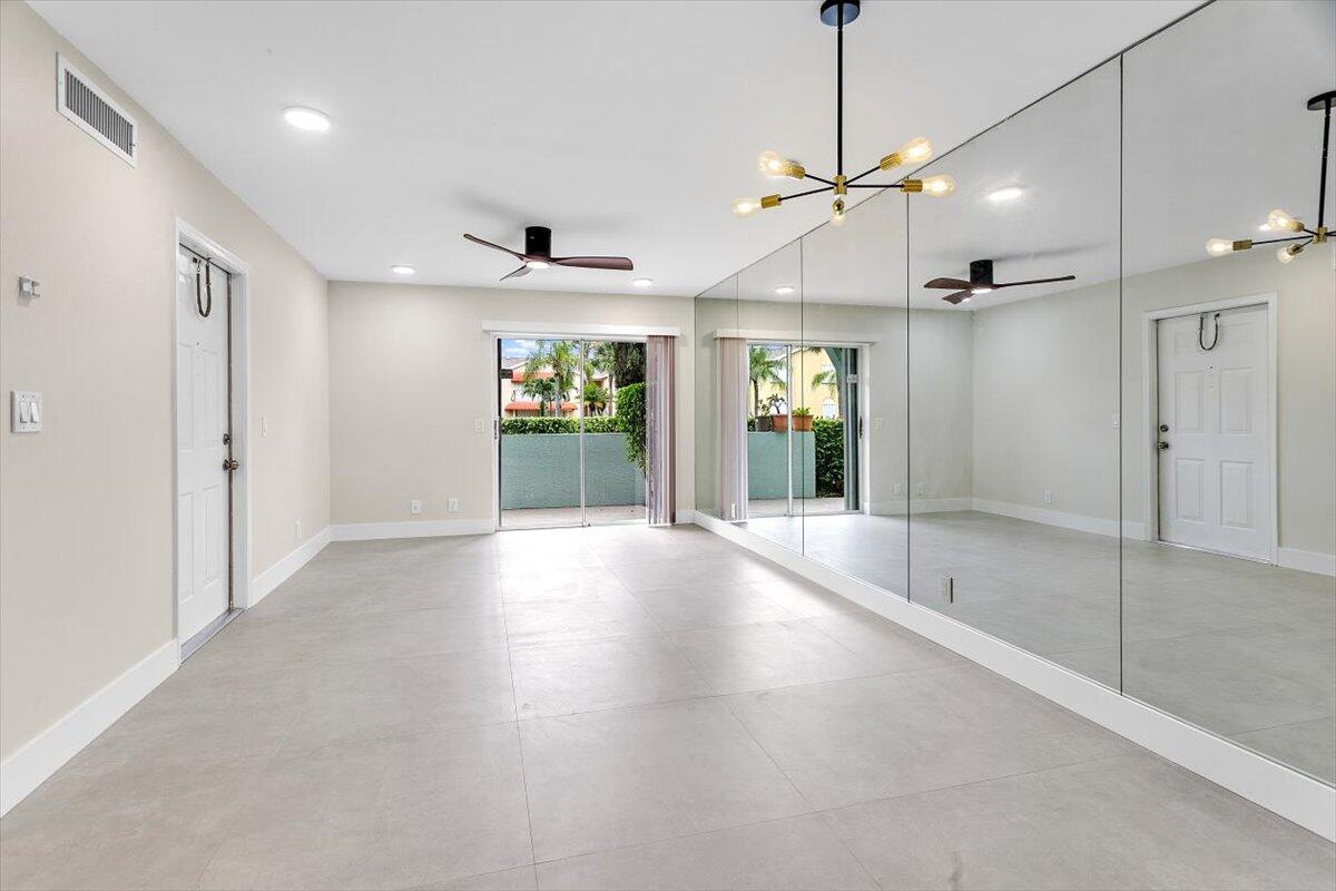 MLS #RX-11120572 image #9