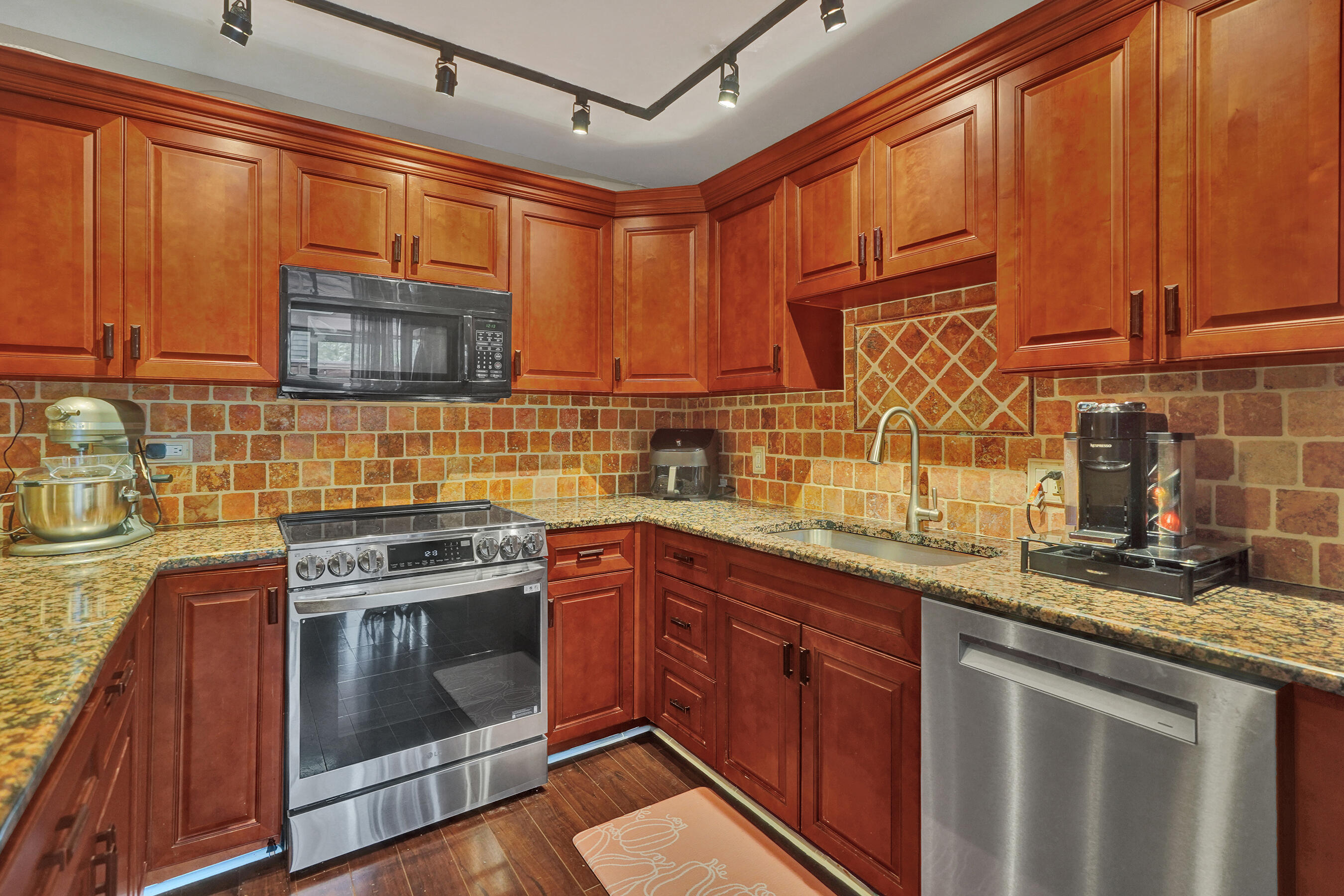 MLS #RX-11120862 image #10