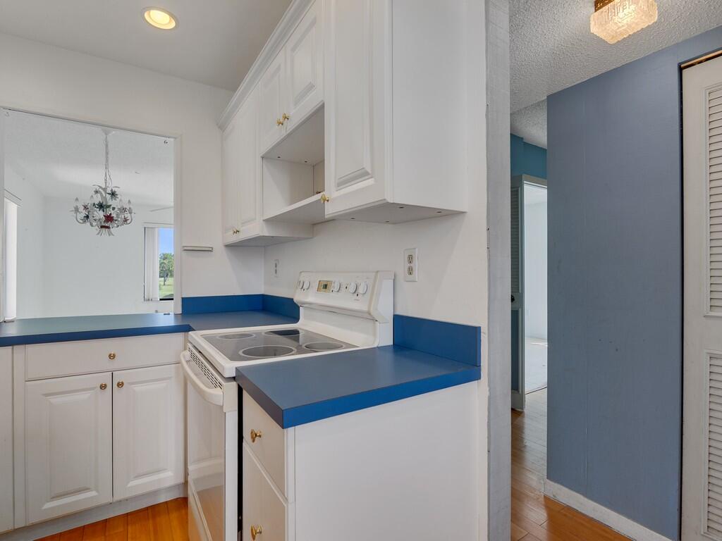 MLS #RX-10940190 image #1