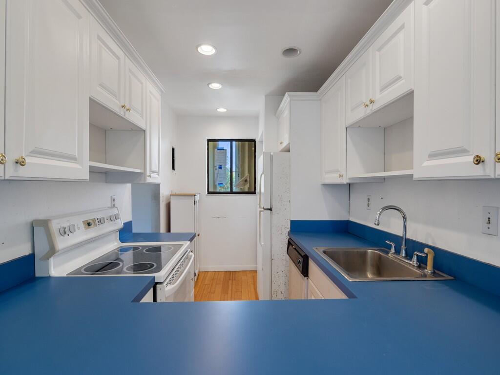 MLS #RX-10940190 image #2