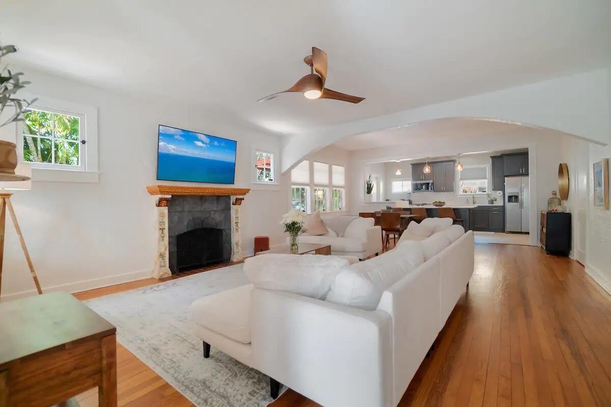 MLS #RX-11121741 image #0