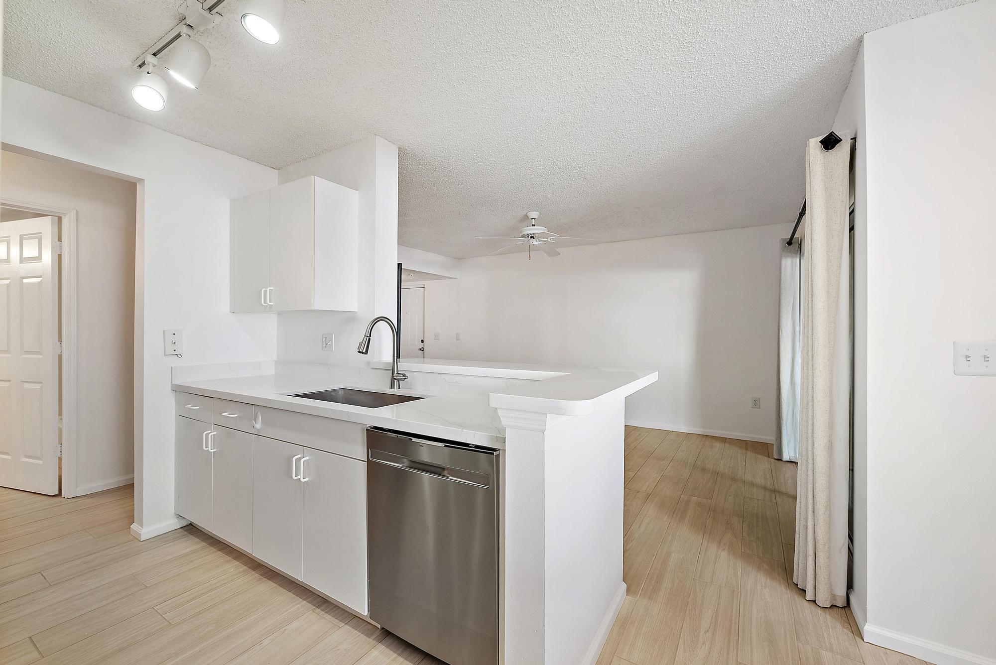 MLS #RX-11122141 image #4