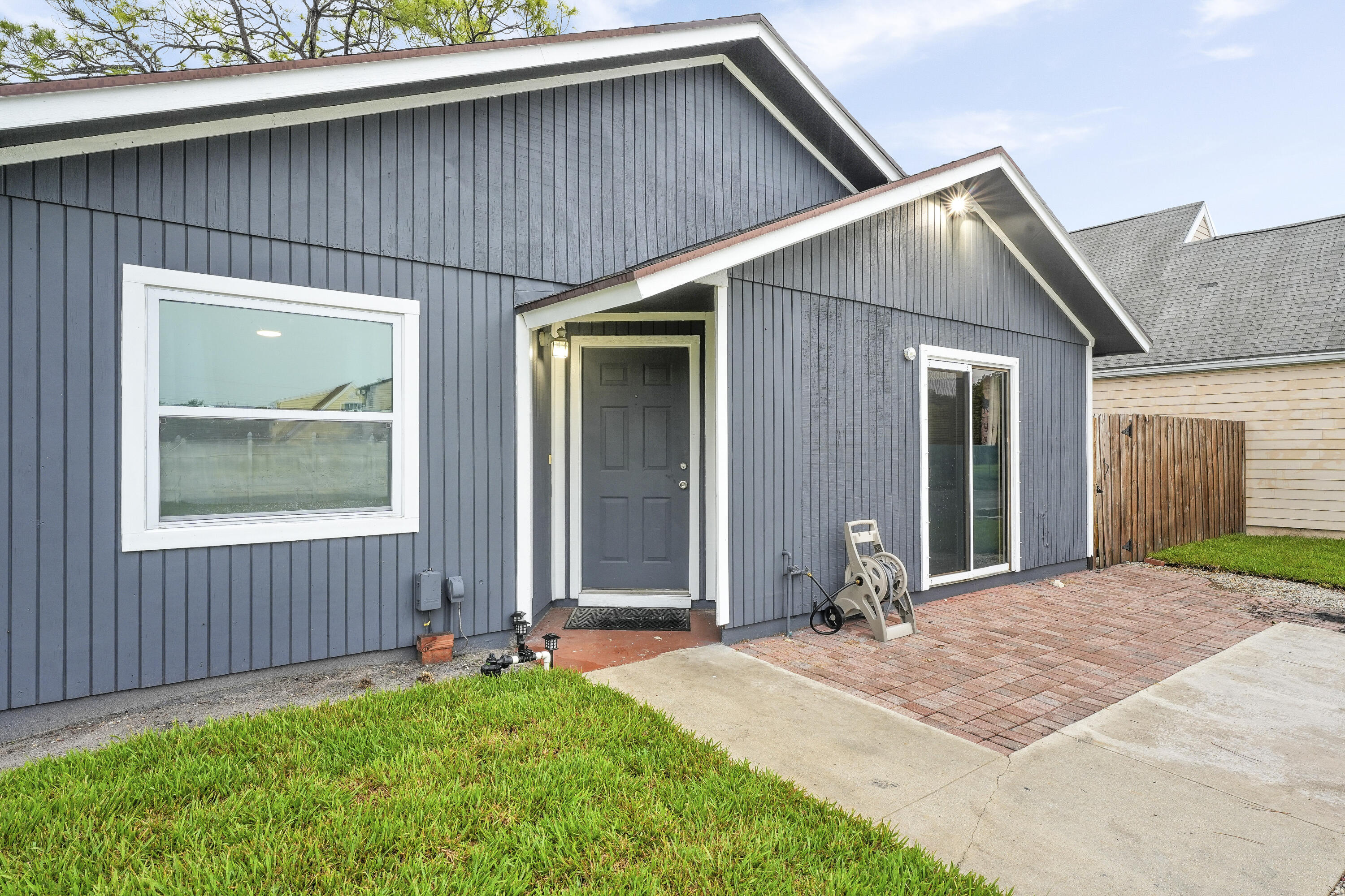 MLS #RX-11122200 image #0