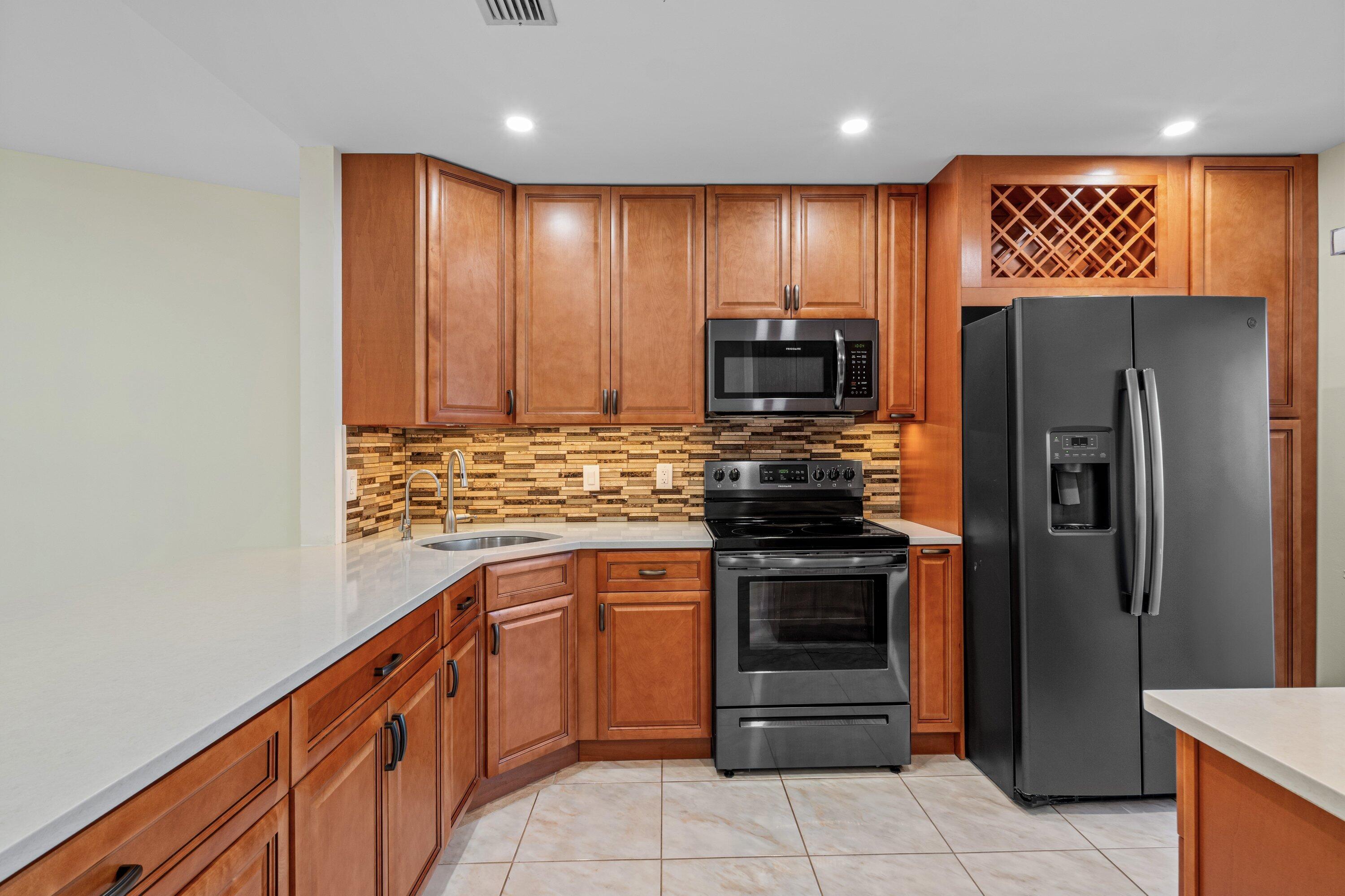 MLS #RX-10757413 image #10