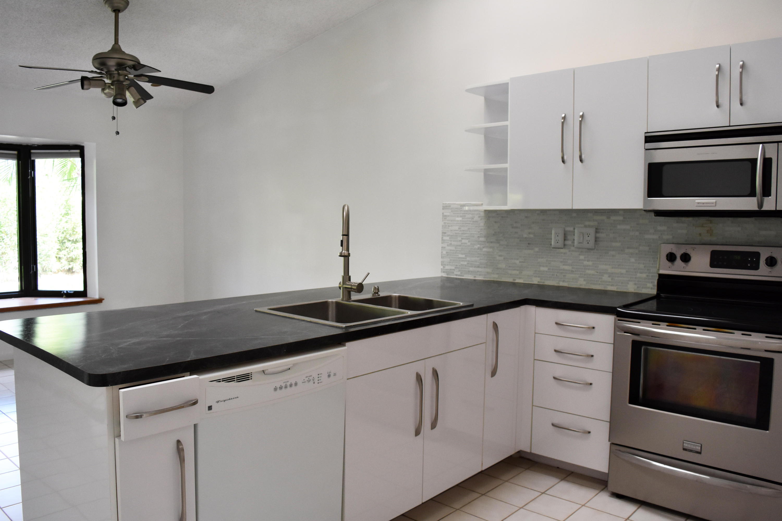 MLS #RX-11123537 image #2