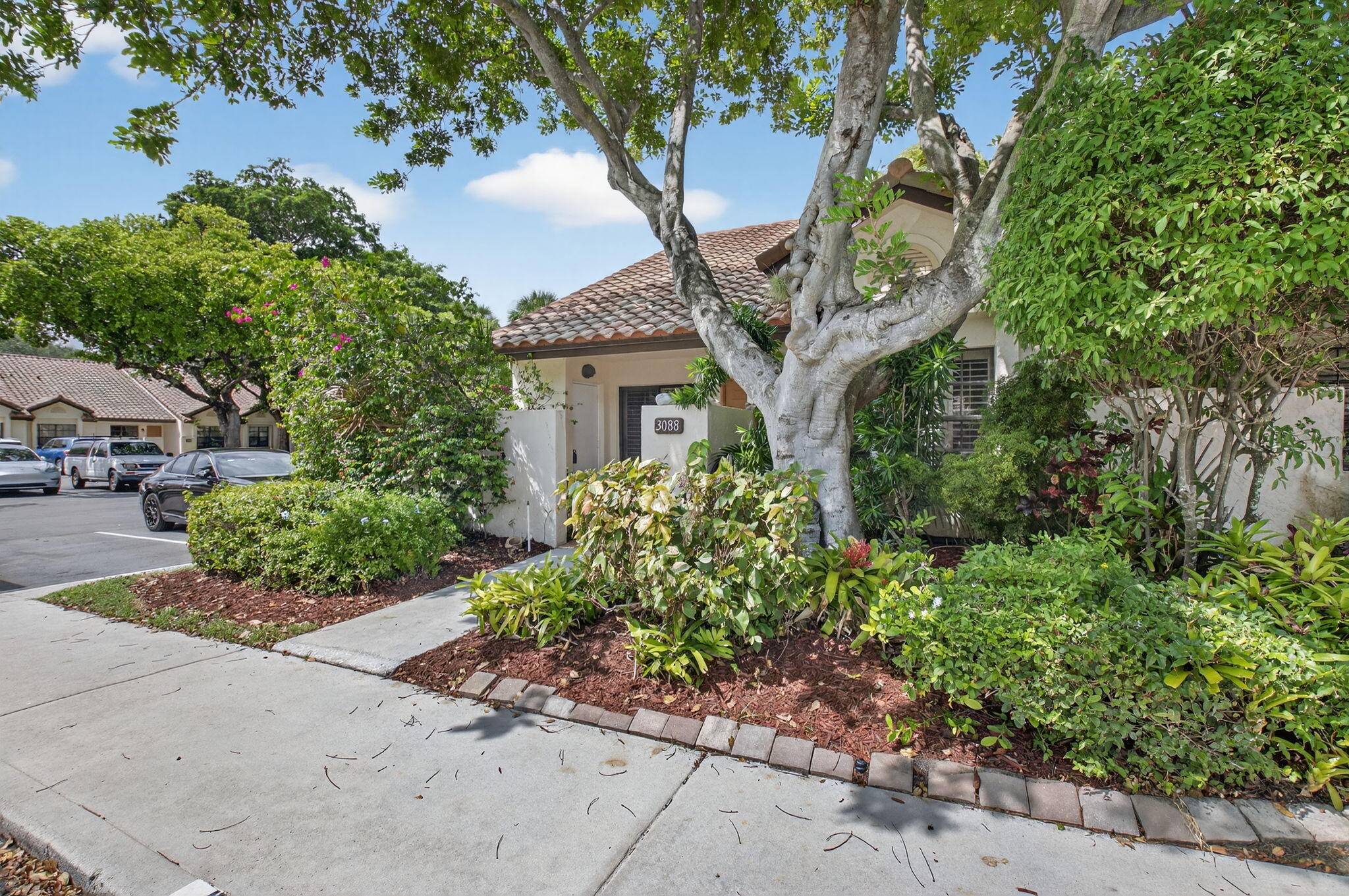 MLS #RX-11124003 image #3