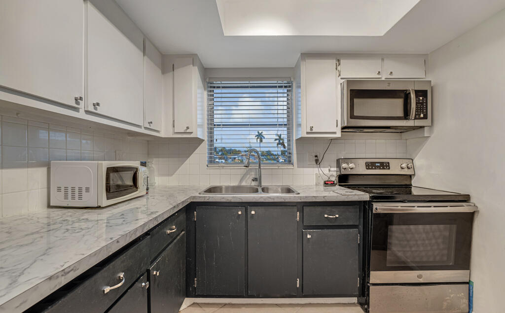 MLS #RX-10724615 image #10