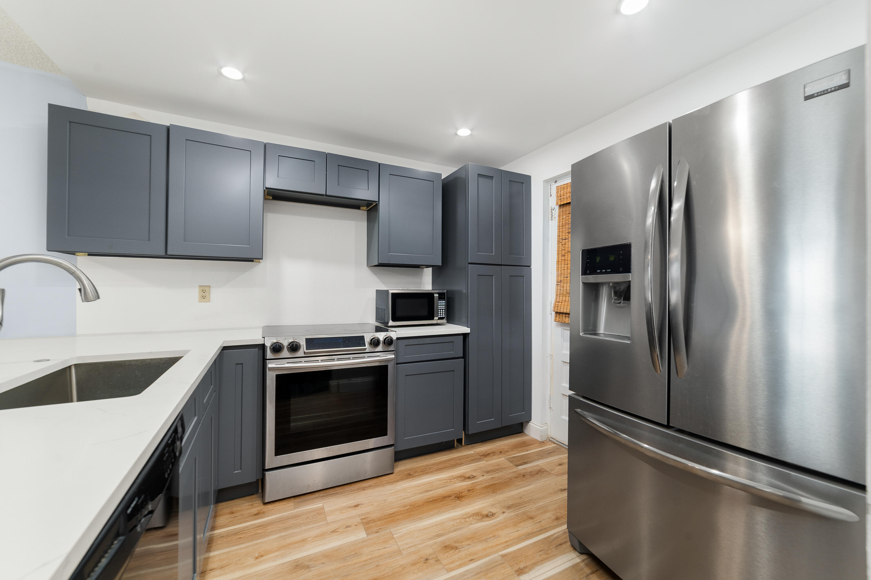 MLS #RX-11124580 image #0