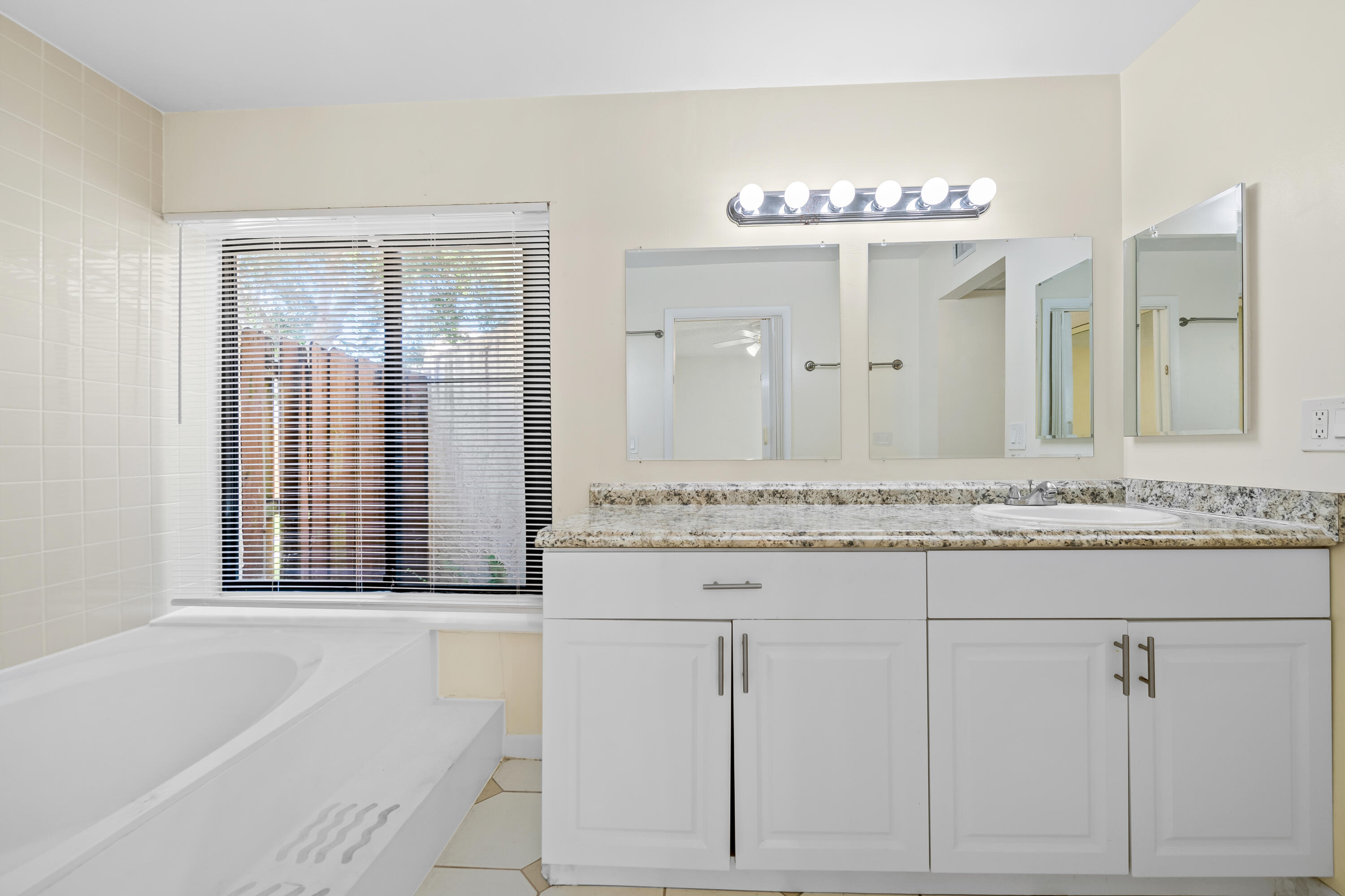 MLS #RX-11125774 image #7