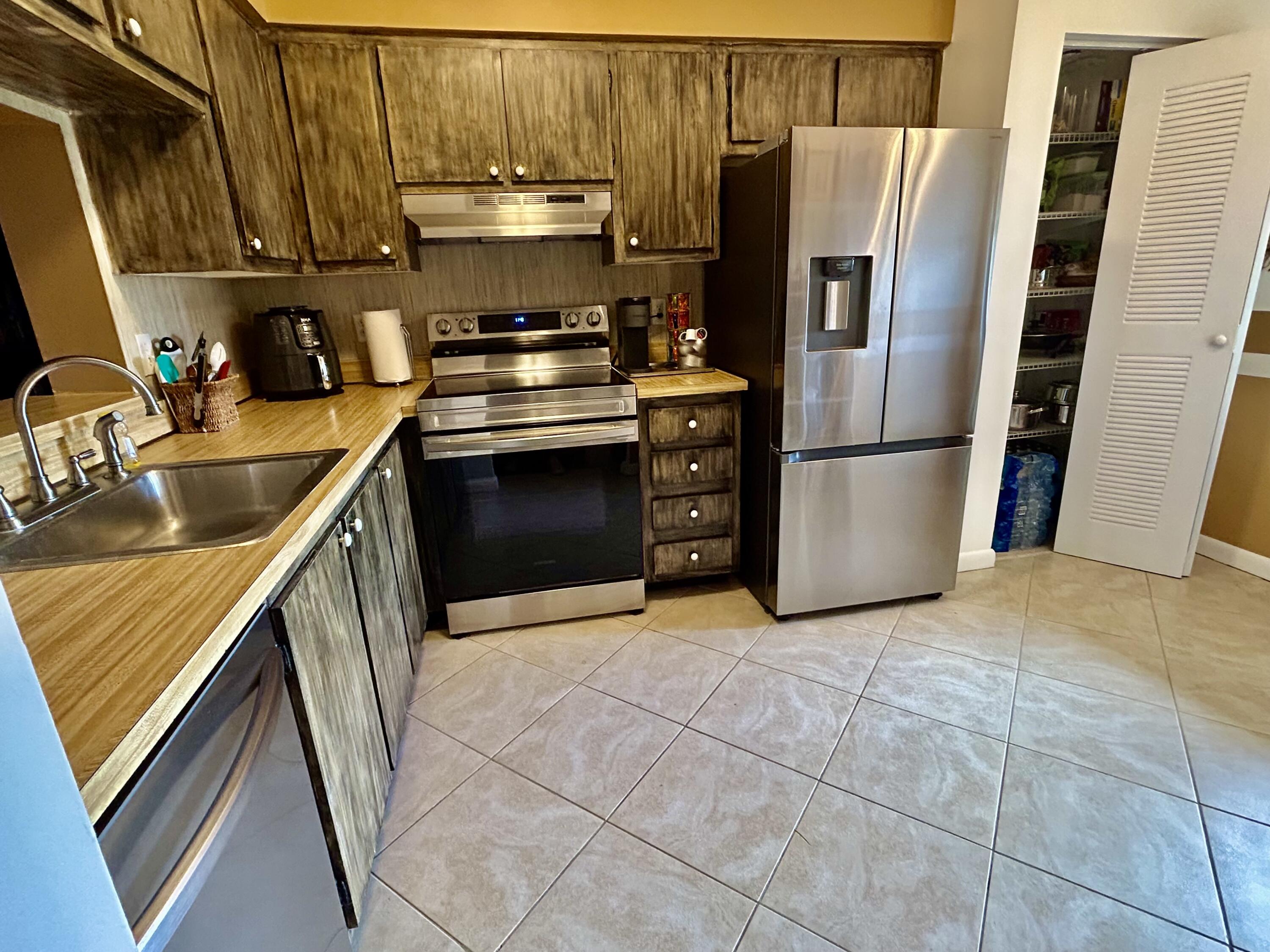 MLS #RX-11100754 image #4