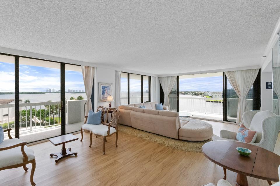 MLS #RX-11126864 image #1