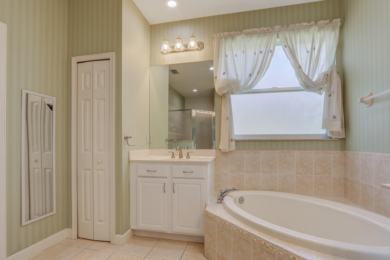 MLS #RX-10816464 image #21