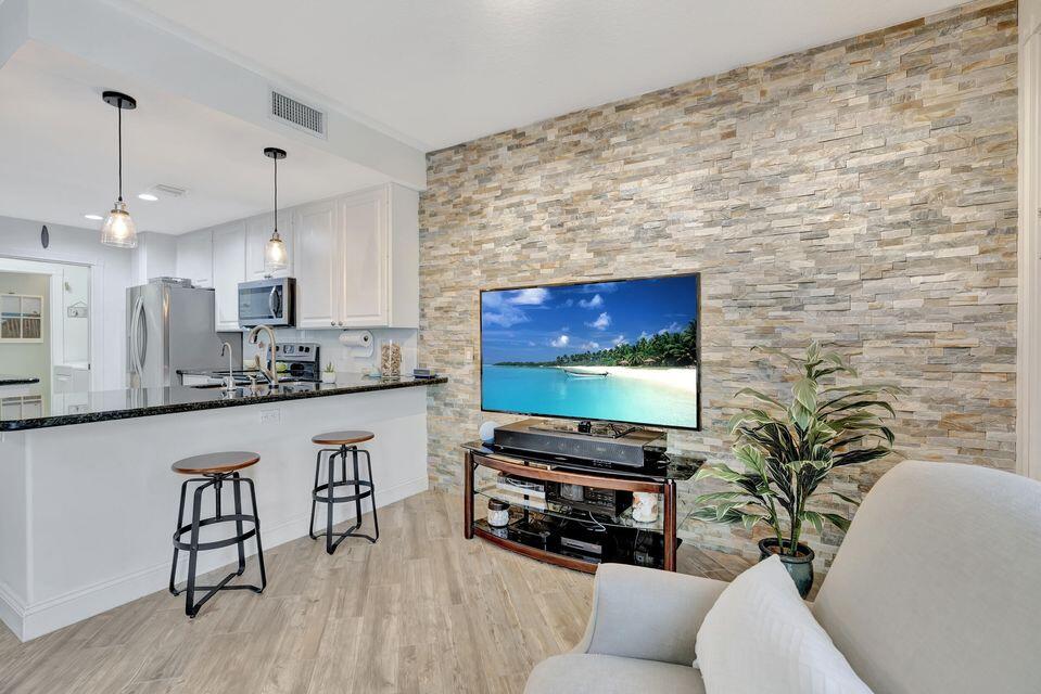 MLS #RX-11127301 image #9