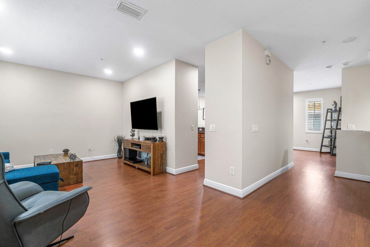 MLS #RX-11128064 image #16