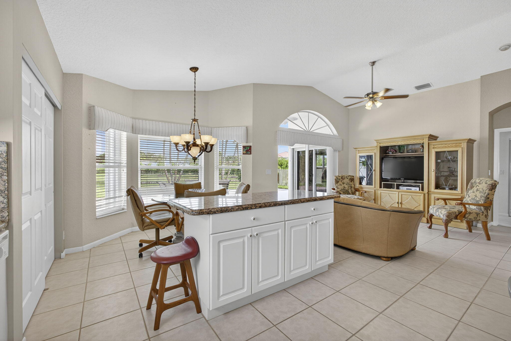 MLS #RX-11128395 image #10