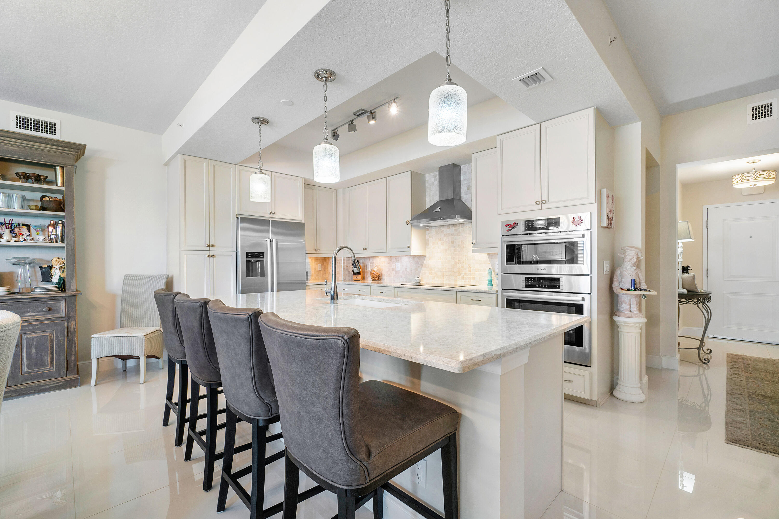 MLS #RX-10975572 image #5