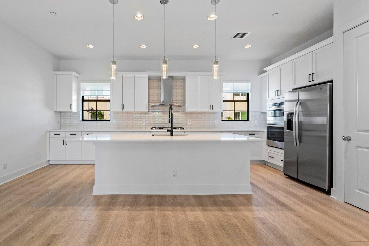 MLS #RX-11128989 image #2