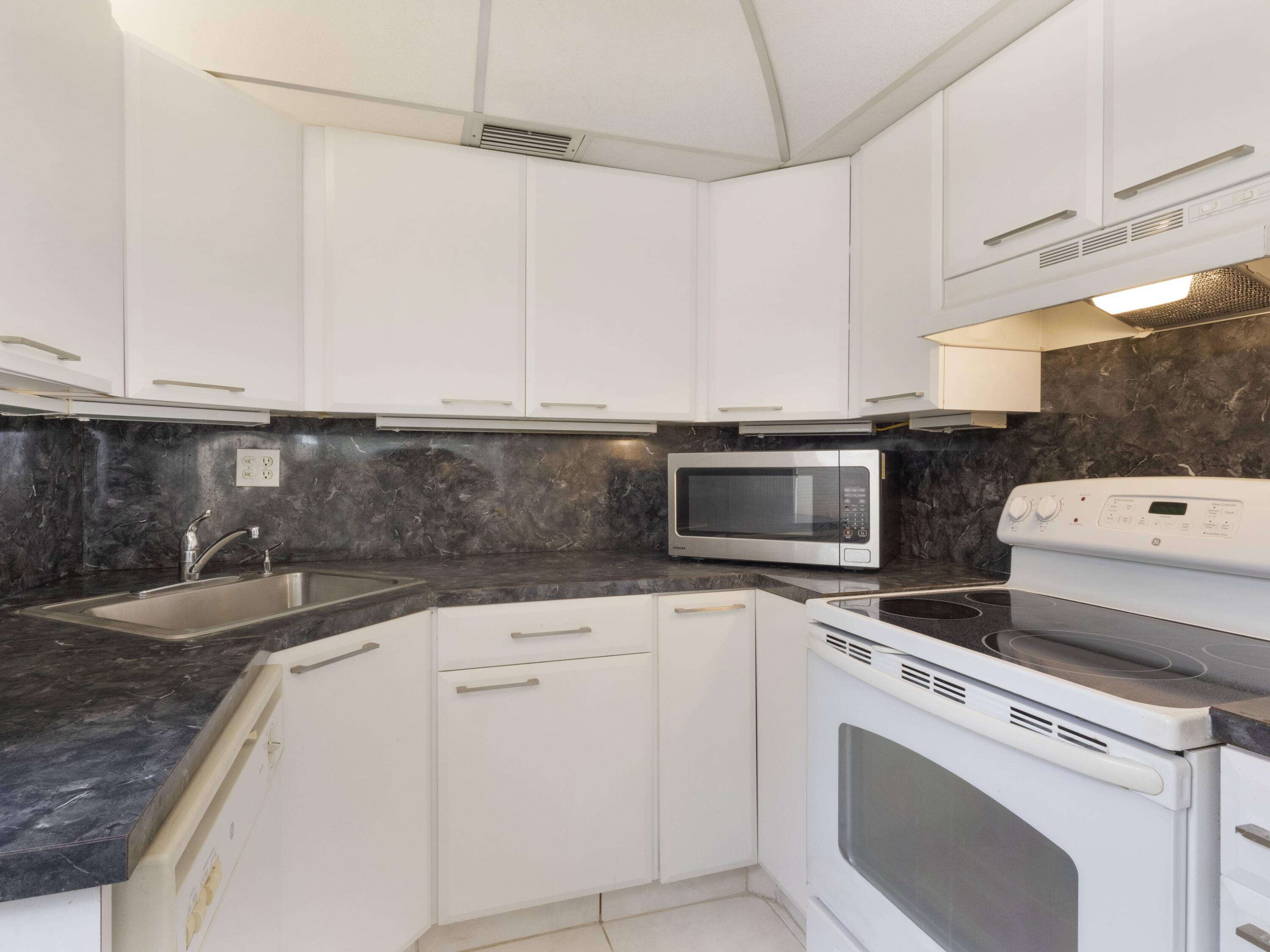 MLS #RX-11129637 image #1