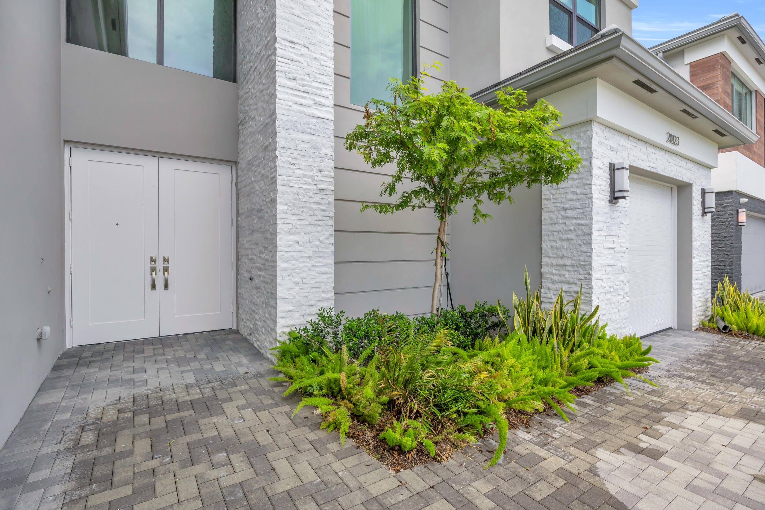 MLS #RX-11129687 image #2