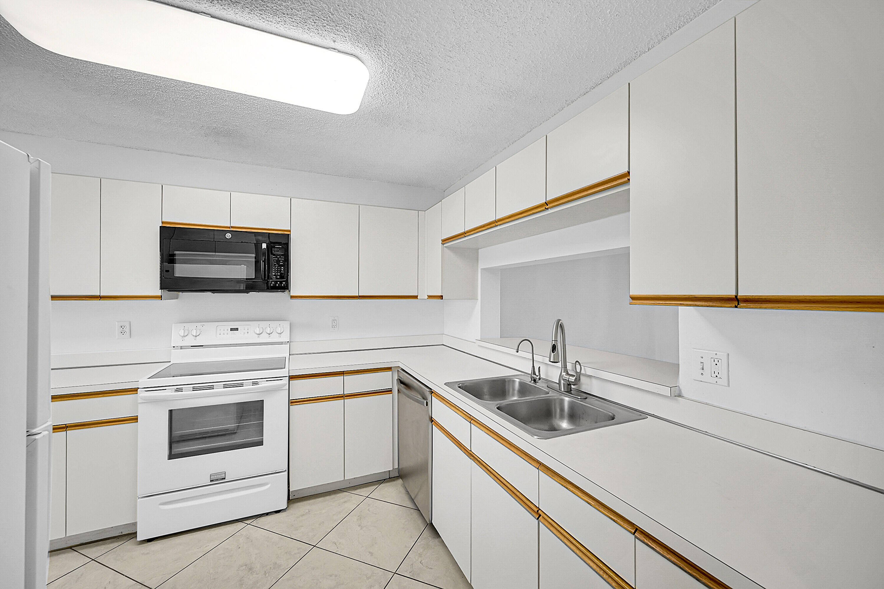 MLS #RX-11130026 image #3