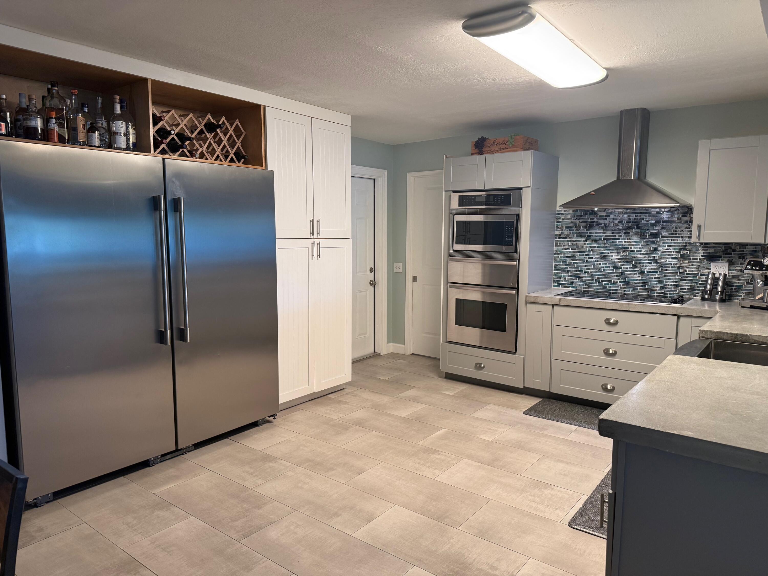 MLS #RX-11025896 image #0