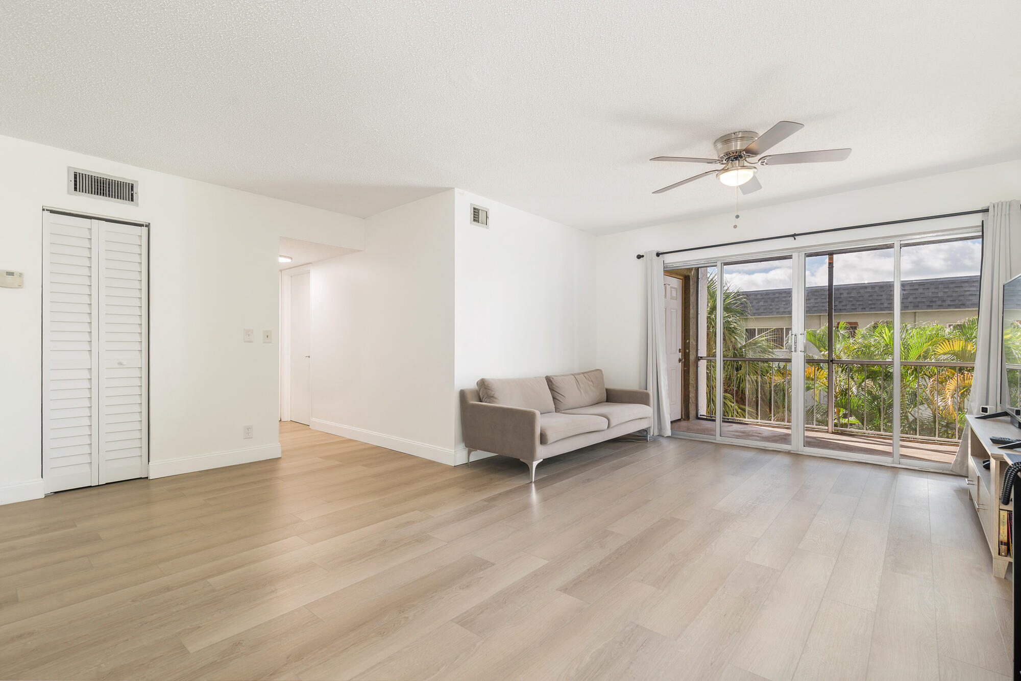 MLS #RX-11130557 image #2