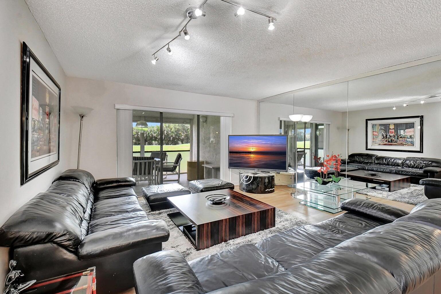 MLS #RX-10472207 image #17