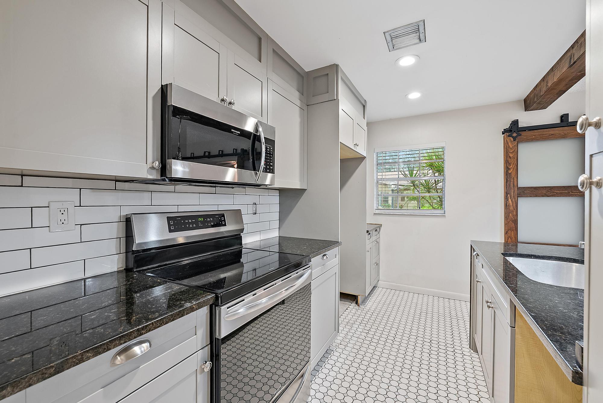 MLS #RX-11033669 image #16