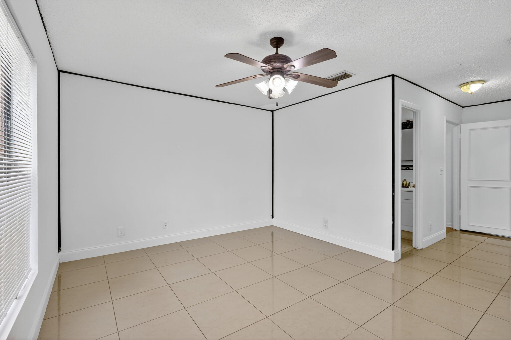 MLS #RX-11130772 image #9