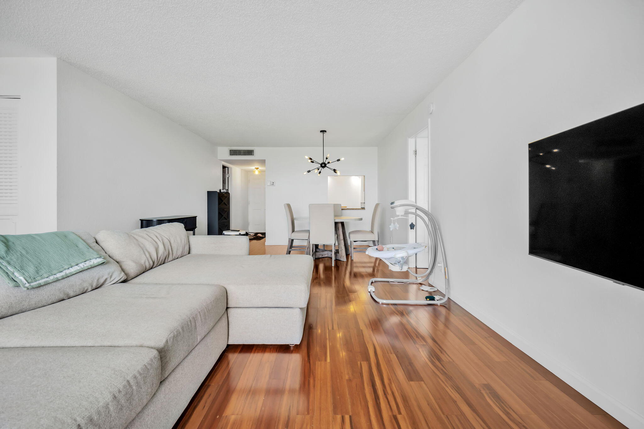 MLS #RX-11130995 image #4